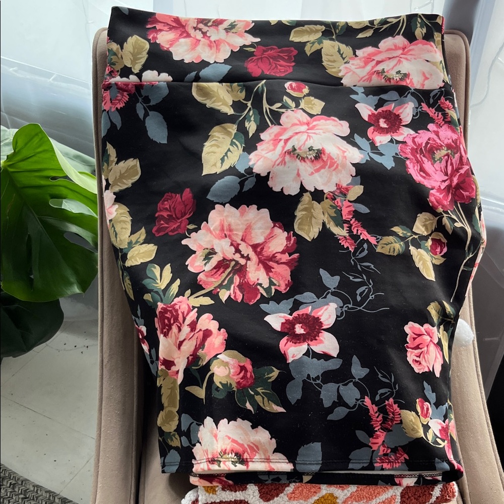 Black Floral Pencil Skirt with Pink Rose Print